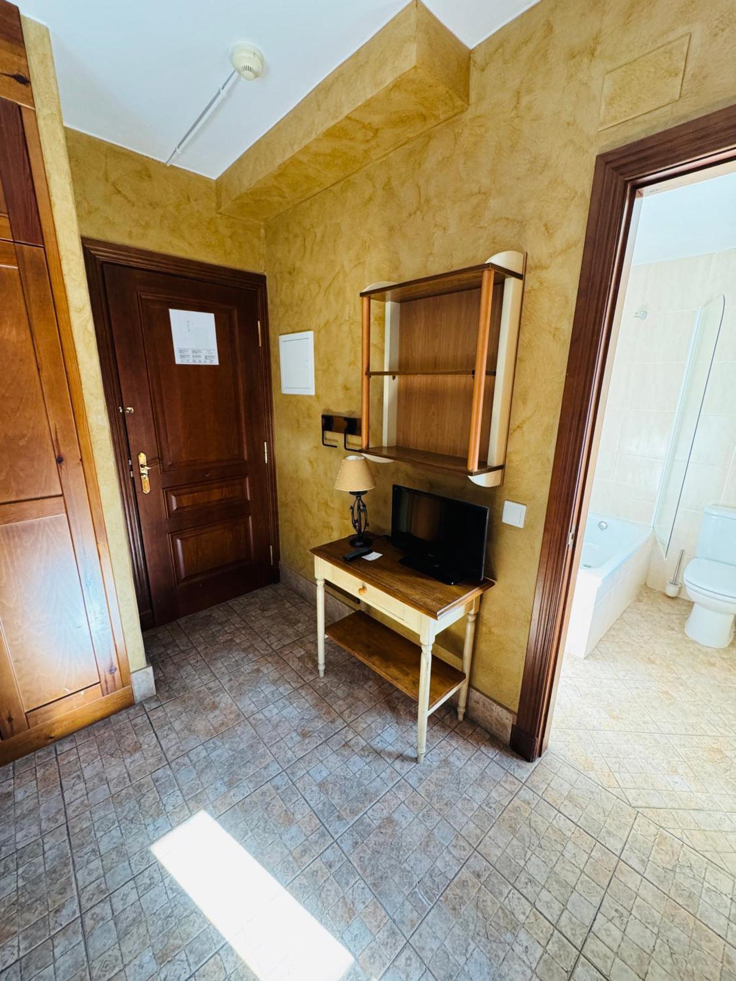 Hostal Nau Pradets Vielha Eksteriør bilde