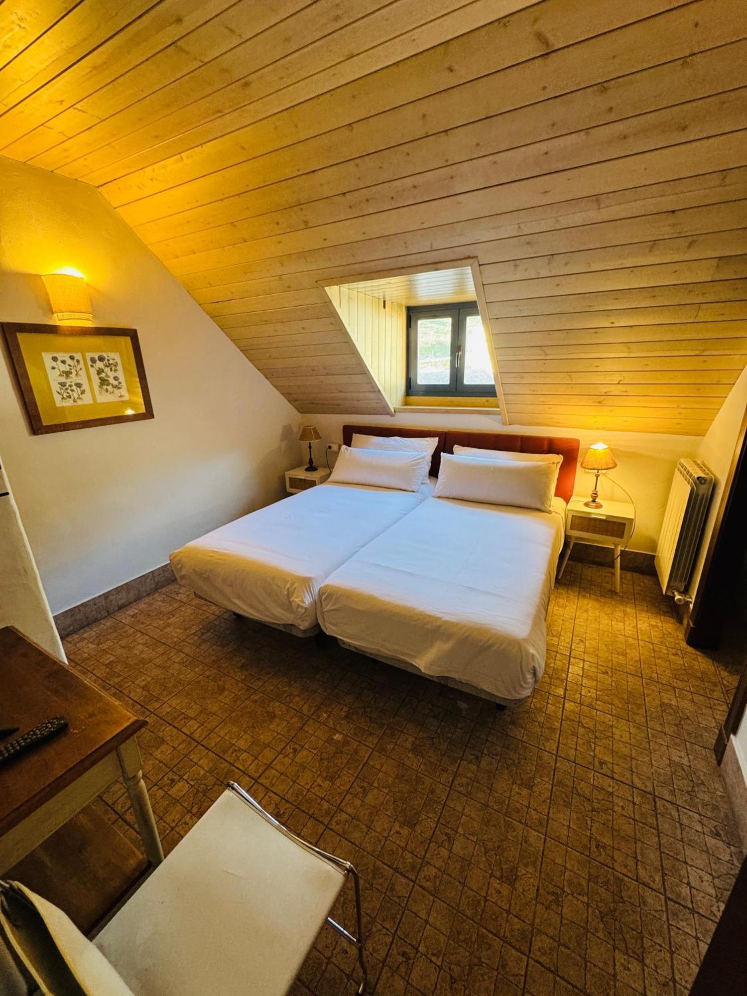 Hostal Nau Pradets Vielha Eksteriør bilde